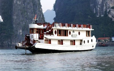 Oriental Sails Halong bay