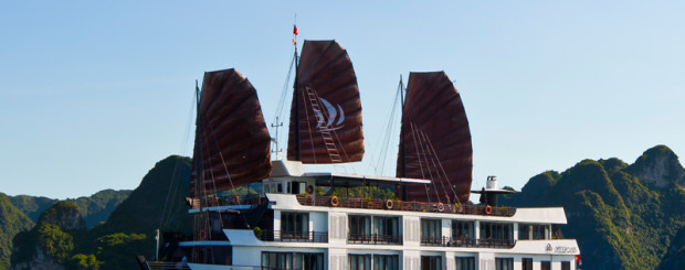 Pelican Cruise Halong Overview